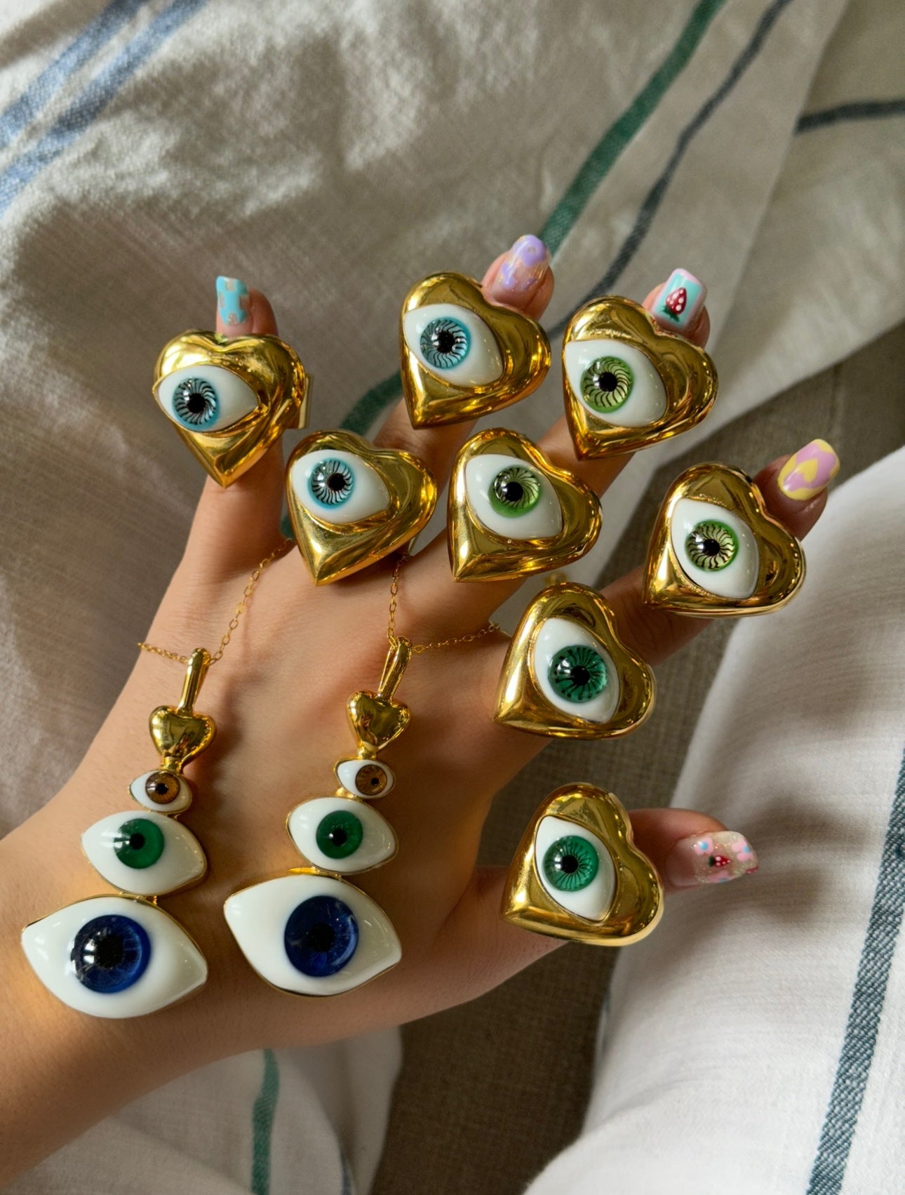 Big Heart Eye Rings👁️